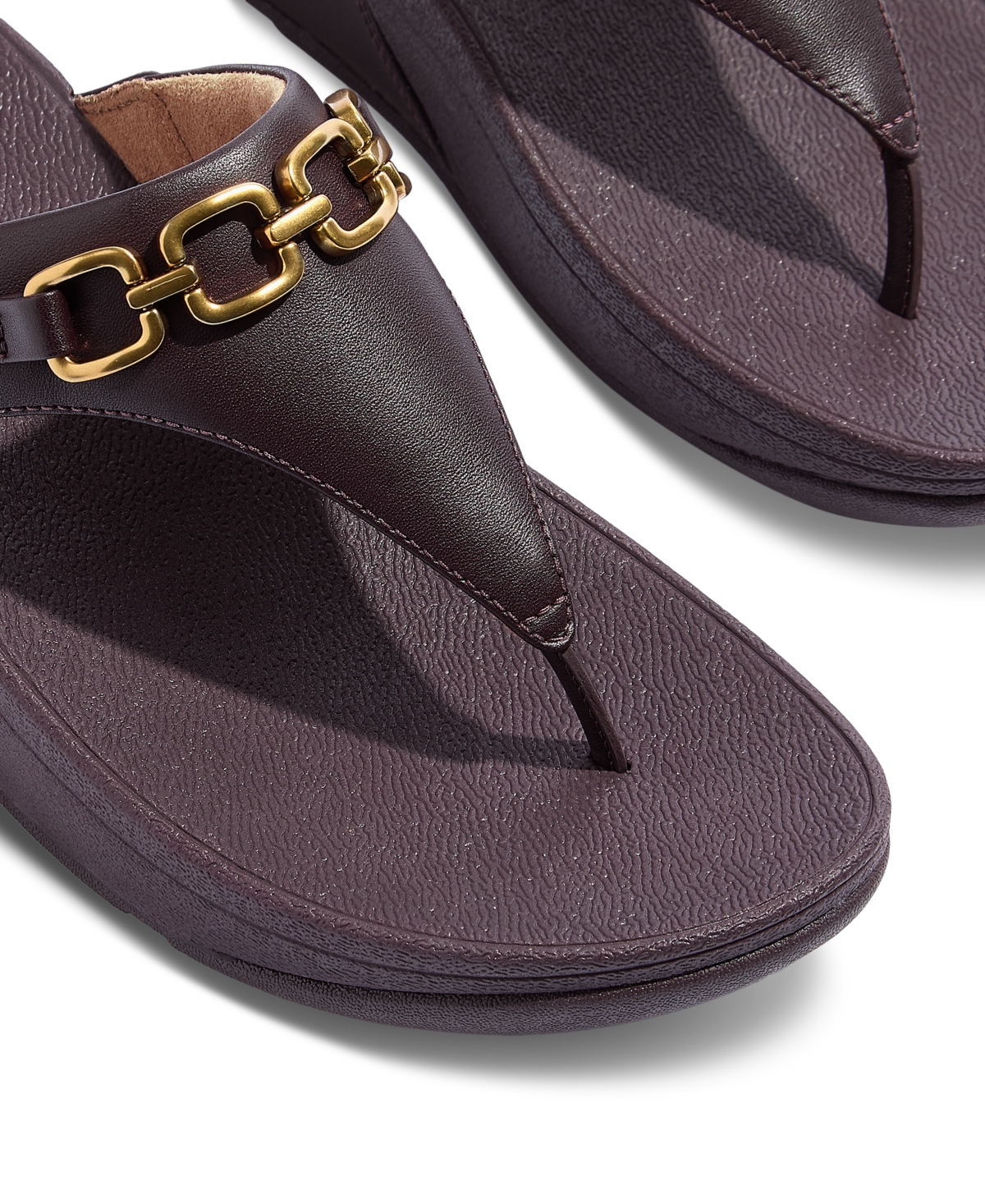 Fitflop Women's Lulu Square-chain Leather Toe-post Wedge Sandals In Brown