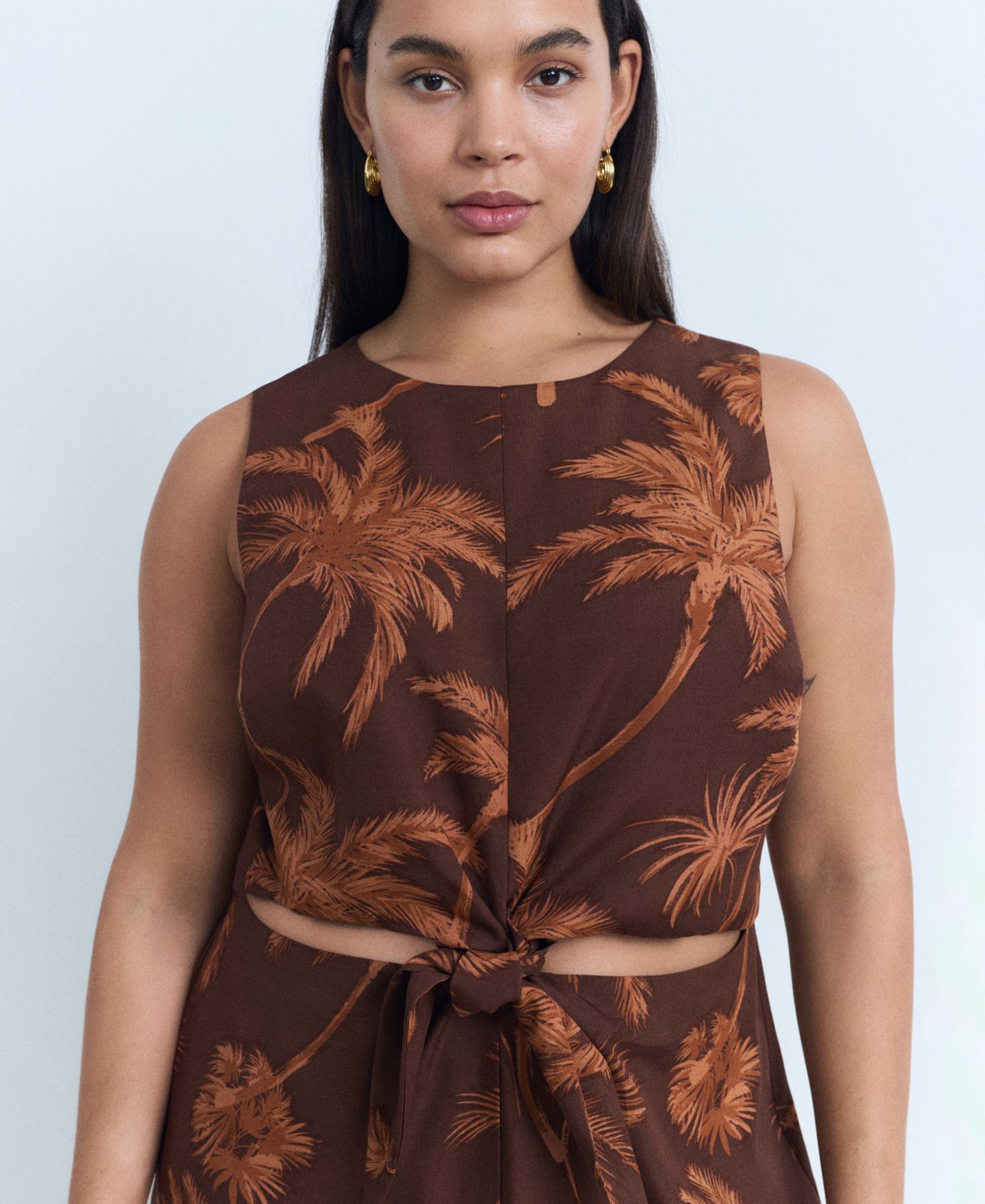 Женский комбинезон MANGO Cut Out Knot Detail Lyocell Jumpsuit, цвет: Коричневый — фото 4