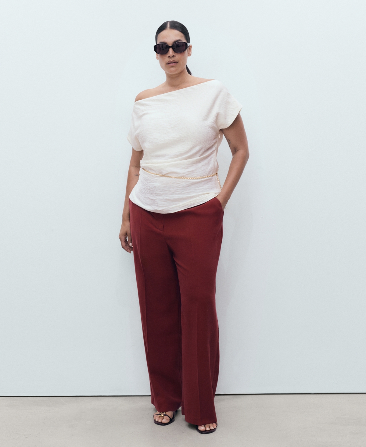 Mango Straight Mid-rise Trousers Maroon In Burgundy