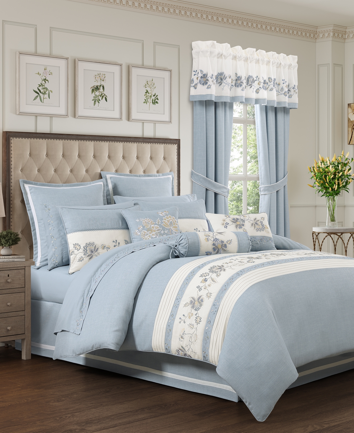 J Queen New York Garden Bloom Embroidered 4-pc. Comforter Set, King In Blue