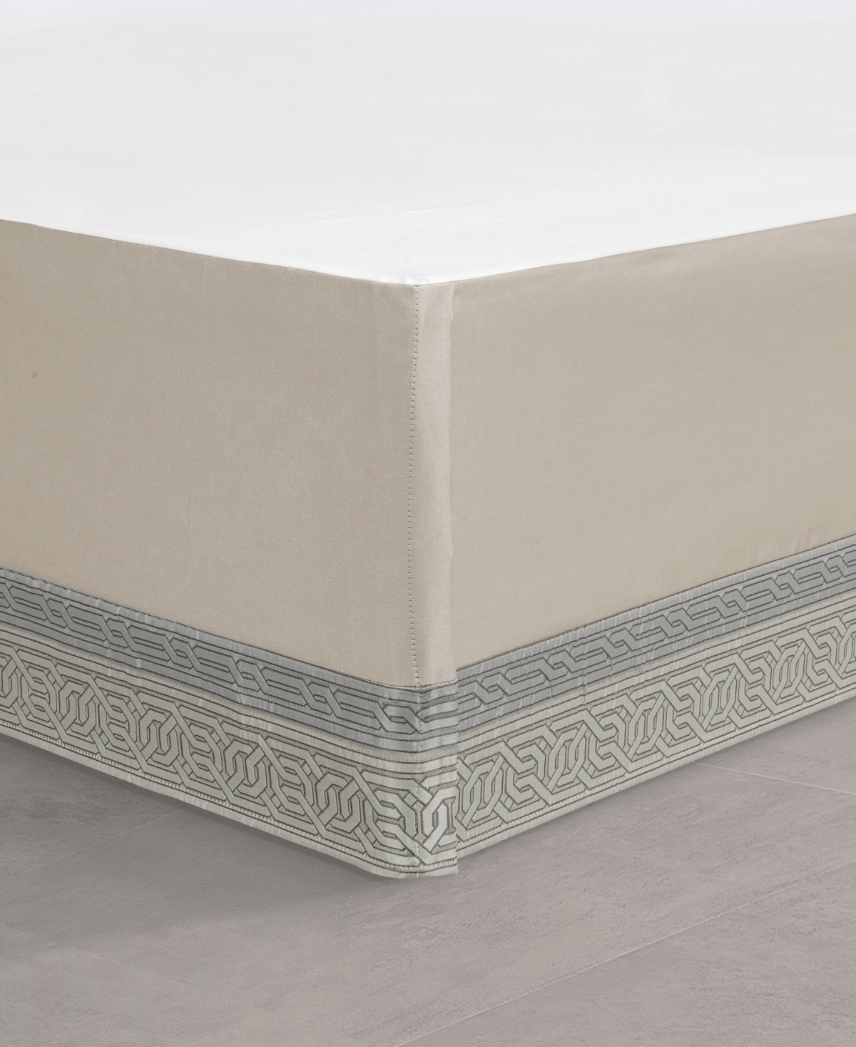 J Queen New York Alaro Embossed 4-Pc. Comforter Set, California King