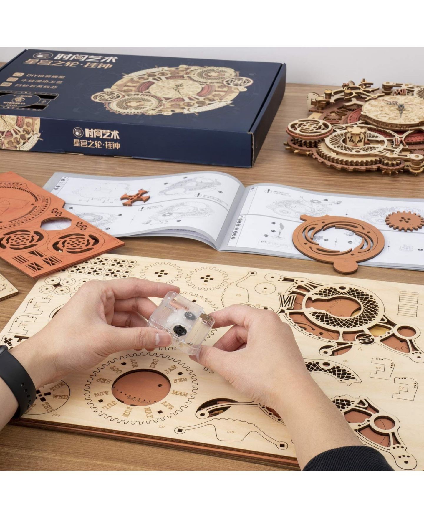 Детская игрушка Robotime Zodiac 168-Piece 3D Wooden Puzzle Clock, Ages 14+ — фото 3