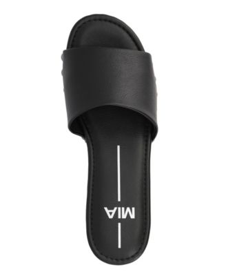 Women's Xonia Studded Round Toe Sandals