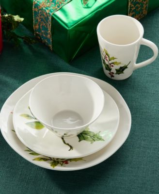 Holly Vines 16-Pc. Dinnerware Set, Service for 4