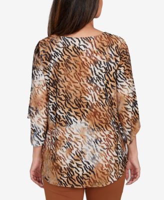 Petite Tie Dye Zebra Jacquard Textured Top