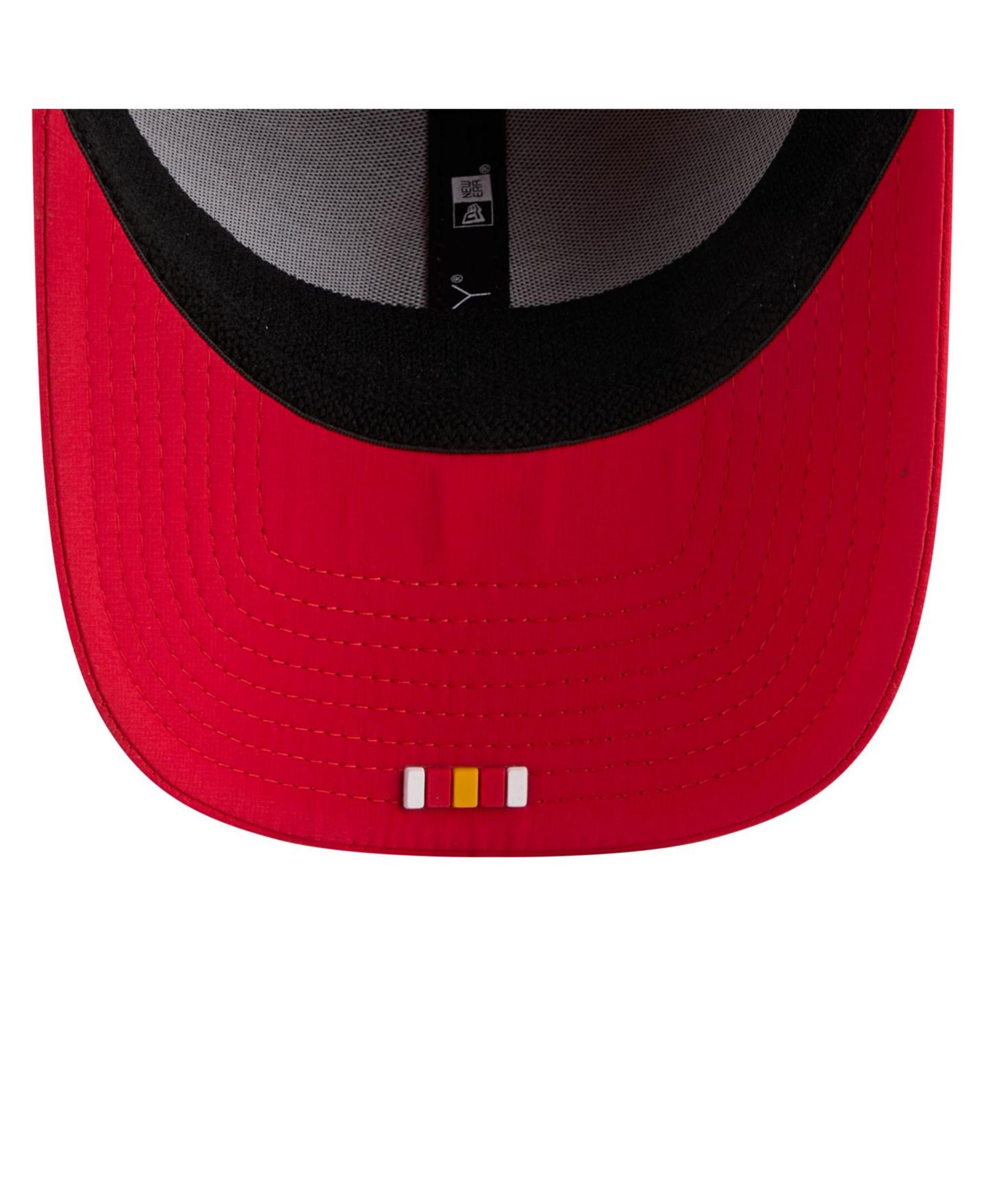 Мужская кепка New Era Red Kansas City Chiefs 2025 Sideline 39THIRTY Flex Hat — фото 2