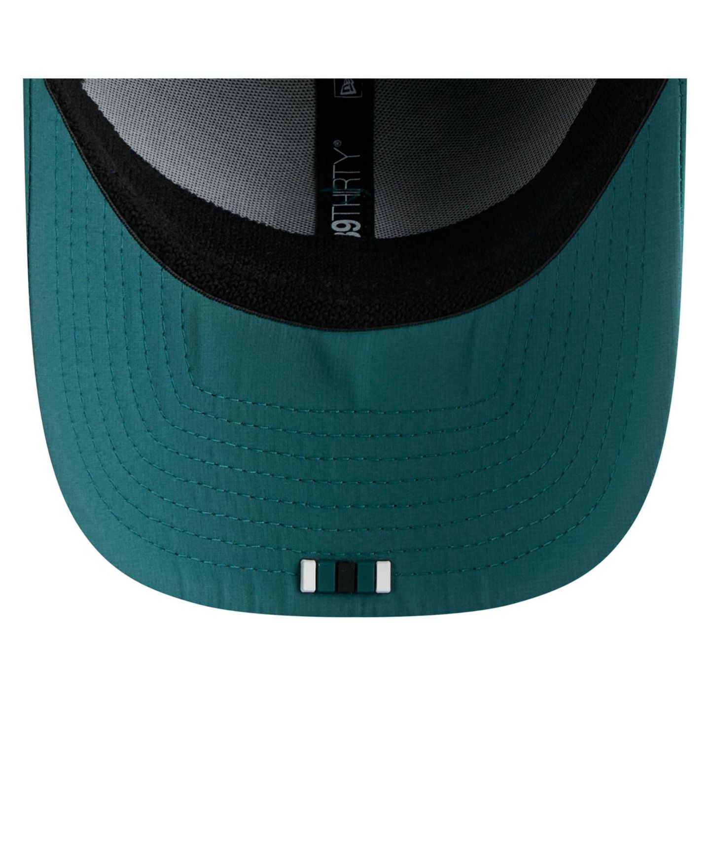 Мужская кепка New Era Midnight Green Philadelphia Eagles 2025 Sideline 39THIRTY Flex Hat — фото 2