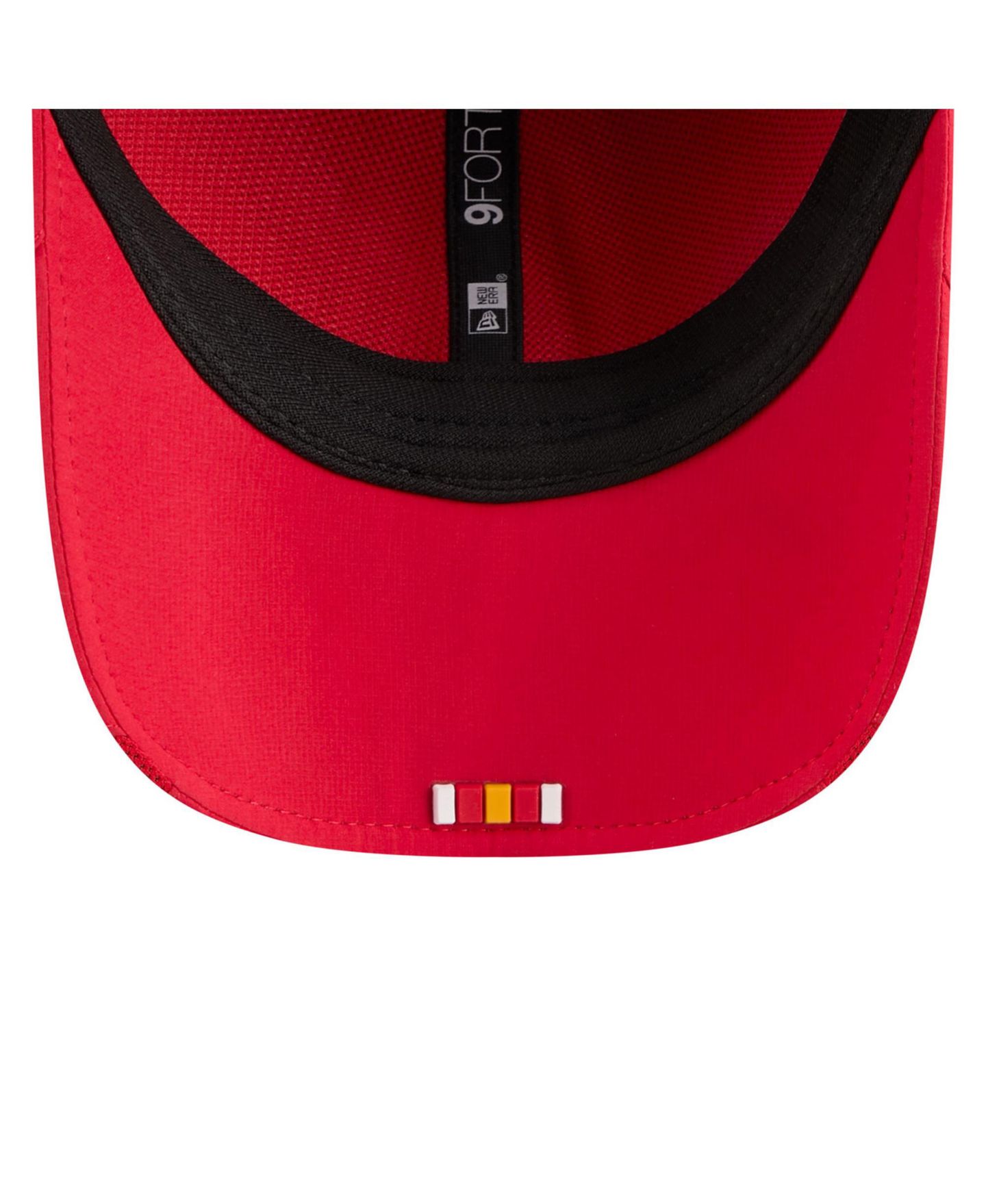 Мужская кепка New Era Red Kansas City Chiefs 2025 Sideline M-Crown 9FORTY Adjustable Hat — фото 2