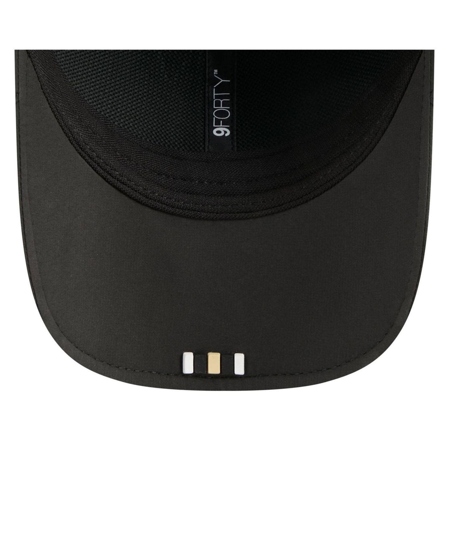 Мужская кепка New Era Black New Orleans Saints 2025 Sideline M-Crown 9FORTY Adjustable Hat — фото 2