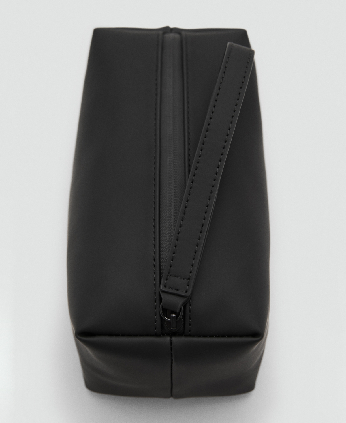 Mango Men's Strap Cosmetic Bag In Black