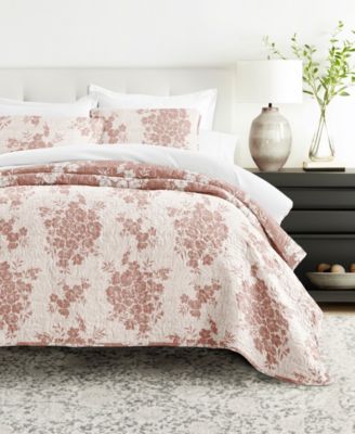 Distressed Bouquet Reversible 3-Pc. Quilt Set, Full/Queen
