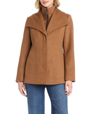 Women's Short Wool Coat With Fixed Bib