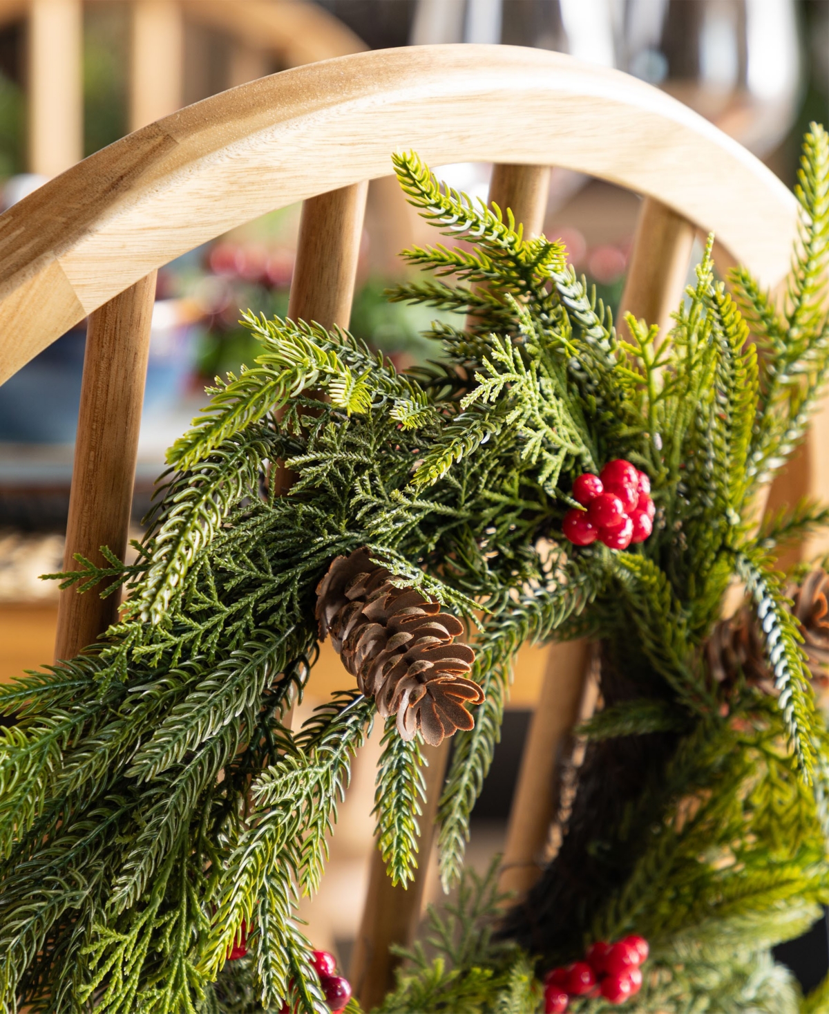 Glitzhome Christmas Mini Dripping Wreaths With Pinecones And Red Berries, Set Of 4 In Multi