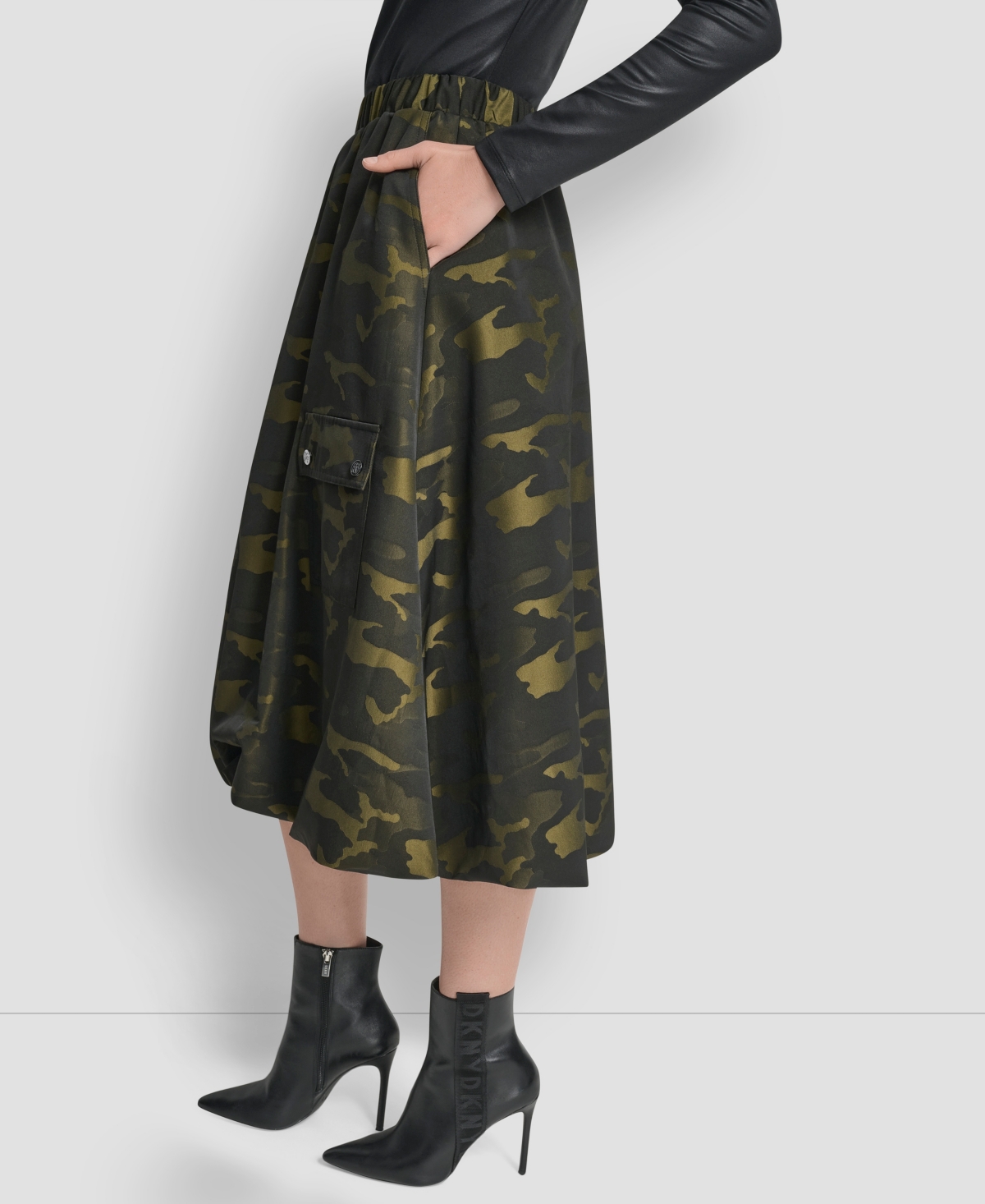 Dkny Camo Jacquard Bubble Hem Midi Skirt In Green