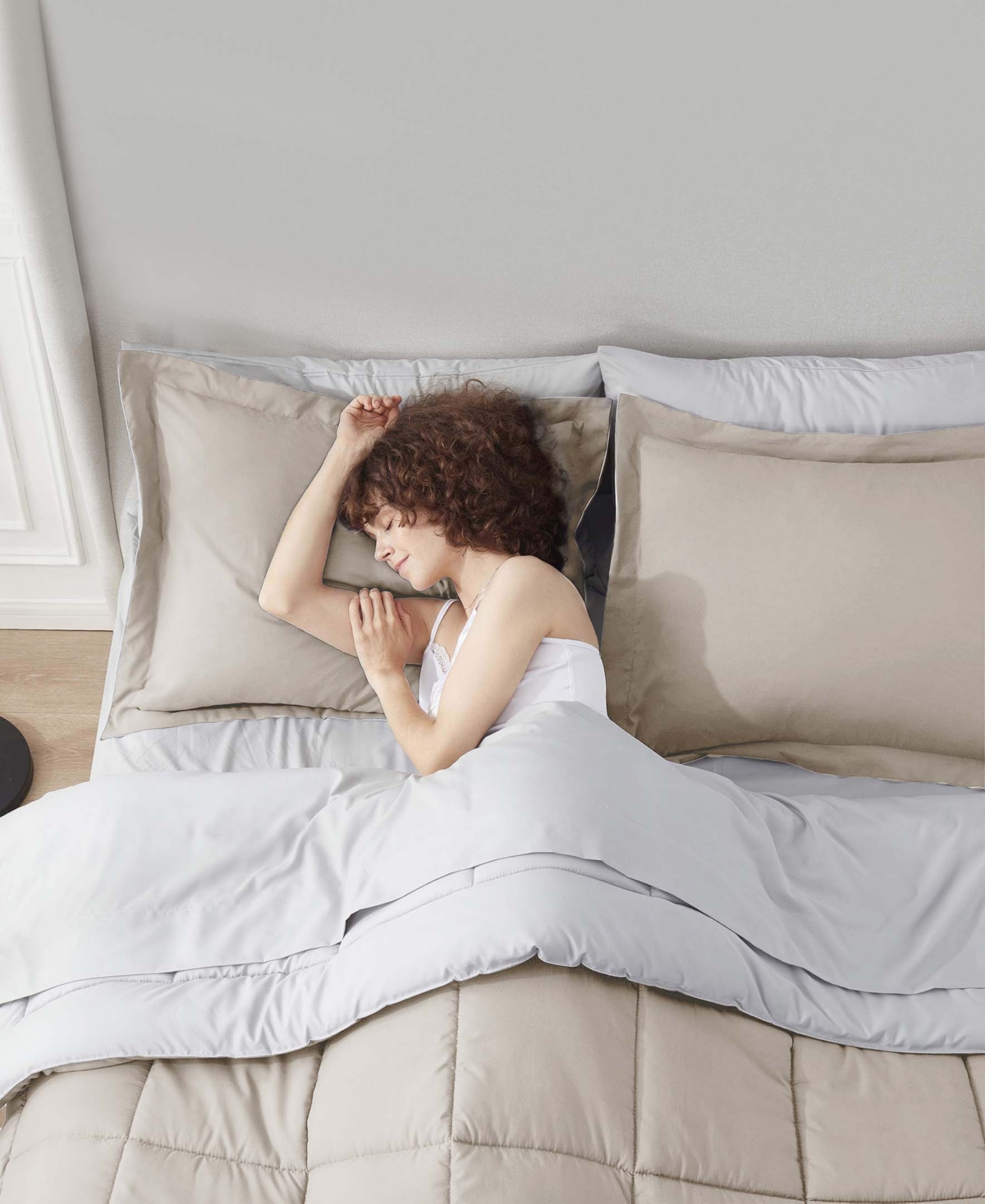 Nestl Luxury Soft Reversible -Pc. Comforter Set