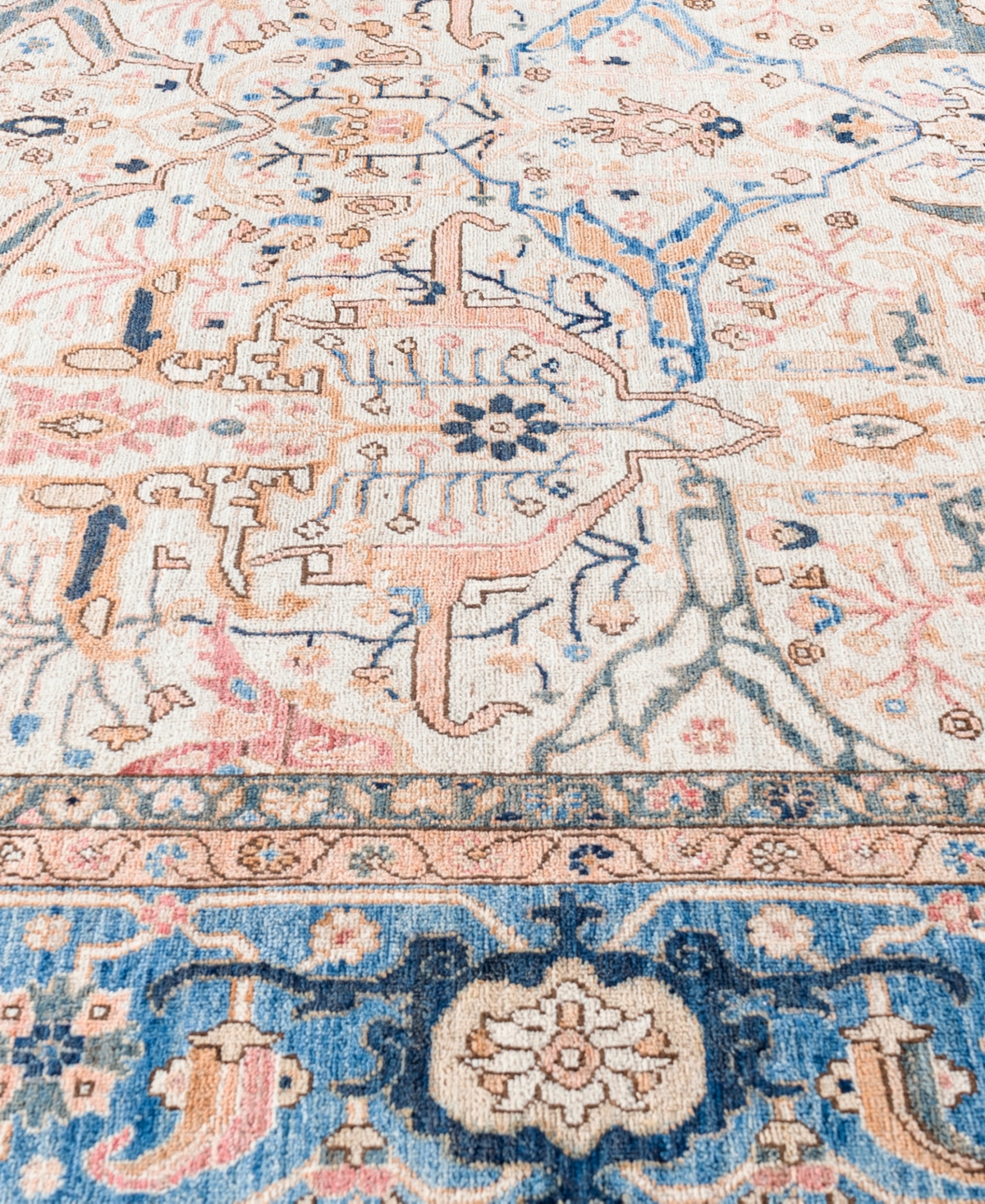 Adorn Hand Woven Rugs Serapi M0103-146 8'9"x11'10" Area Rug In White
