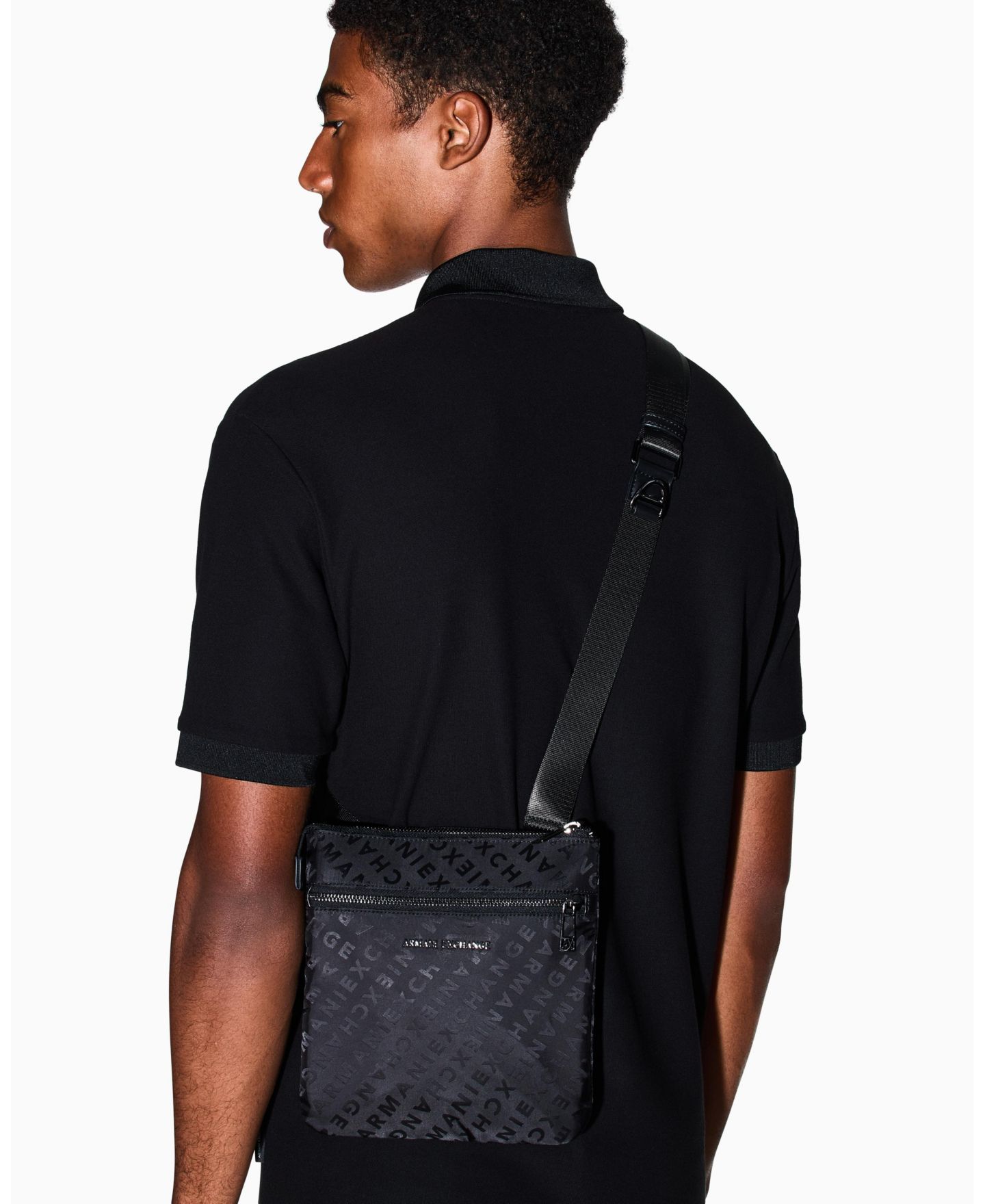 Мужская сумка A|X Armani Exchange Satin Jacquard Allover Logo Crossbody — фото 5