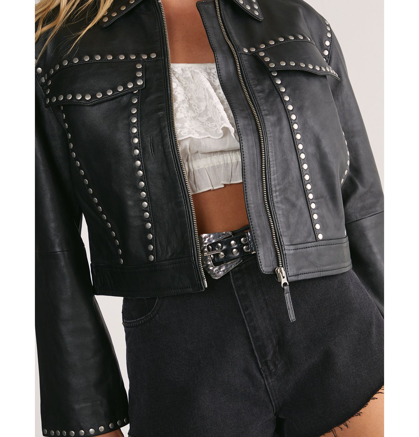 Женская куртка Nasty Gal Leather Studded Cropped Jacket, цвет: Чёрный — фото 6