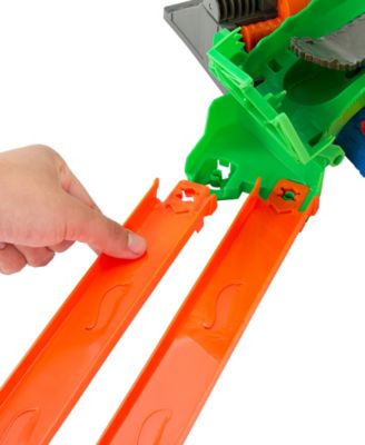 Monster Trucks Sharks vs Dinos Dragon Destruction Playset and Trucks Toy