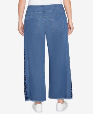 Plus Size Flocked Bootcut Ankle Jeans