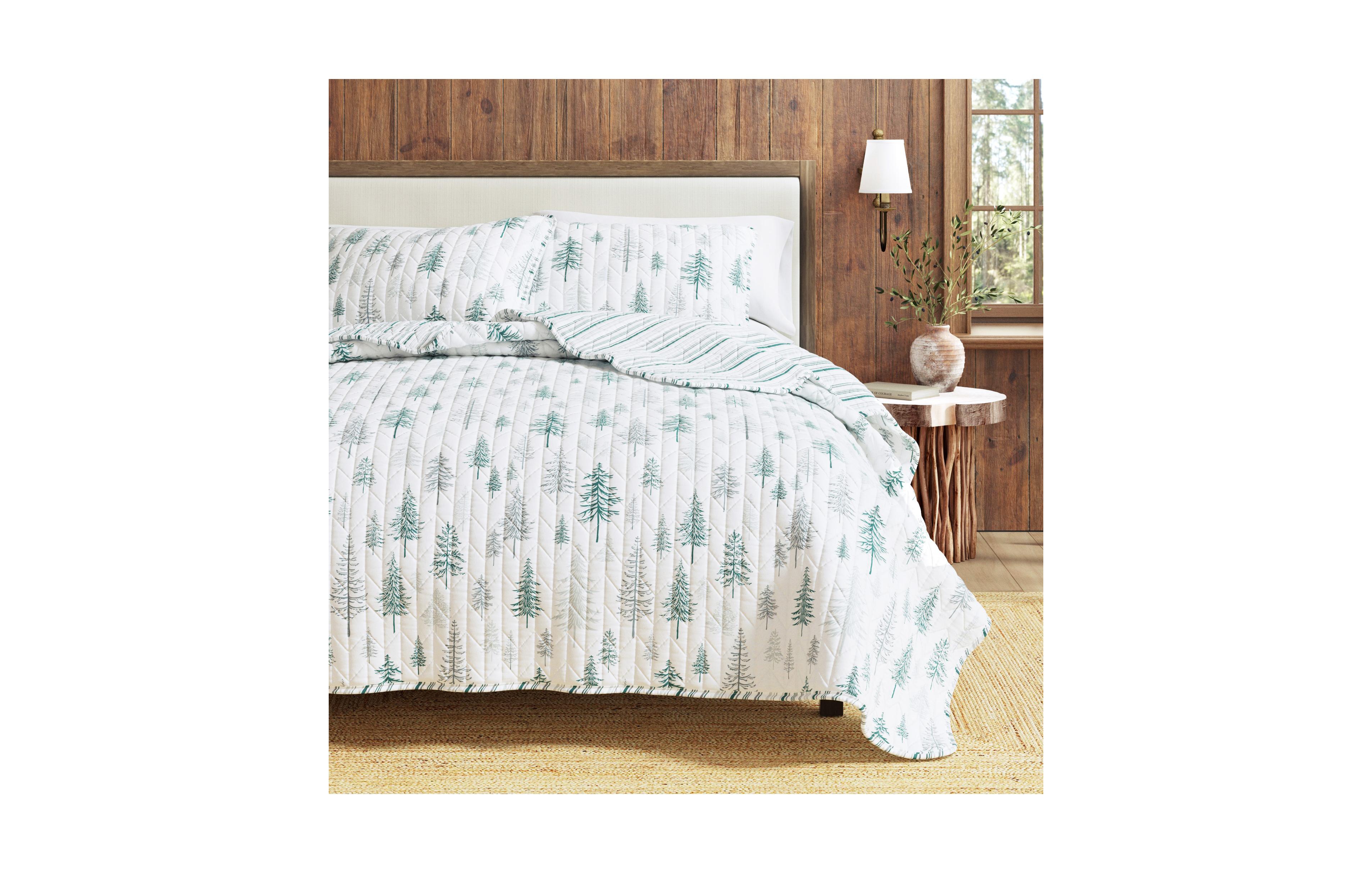 Rustic Woodland Reversible Microfiber Quilt Set with Shams
