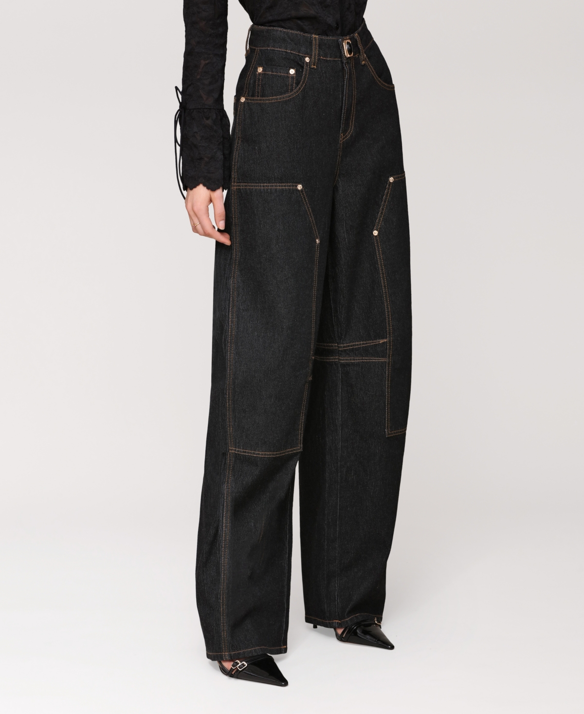 Avec Les Filles Women's Button Detail Barrel Leg Pants