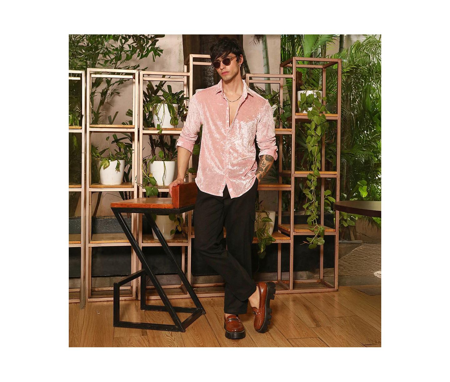 Мужская рубашка Cahoot Campus Sutra Solid Velvet, цвет: Розовый — фото 6