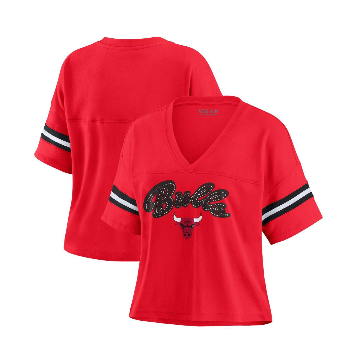 Женская футболка WEAR by Erin Andrews Red Chicago Bulls Plus Size Color Block Boxy V-Neck — фото 1