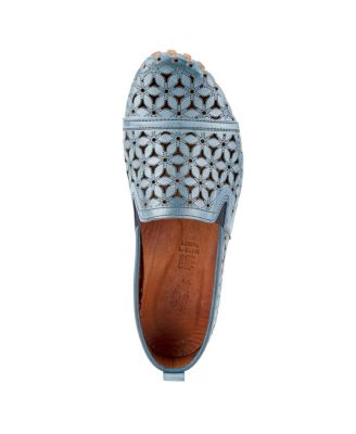 Flowerflow Laser-Cut Leather Loafer with Floral Detailing and Flexible Sole