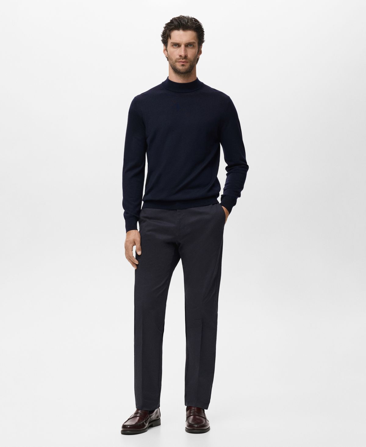 Мужской шерстяной свитер-водолазка с высоким воротом