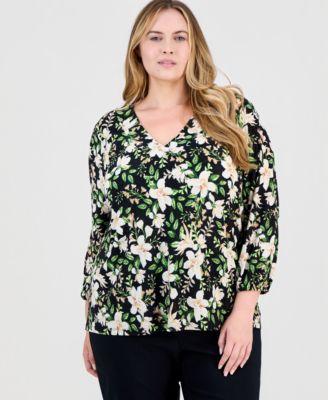 JM Collection - Plus Size Sasha V-Neck Jacquard Top