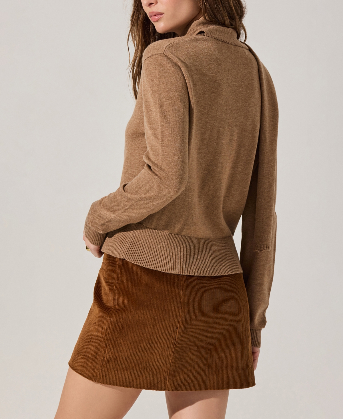 Astr the Label Women's V-Neck Sweater