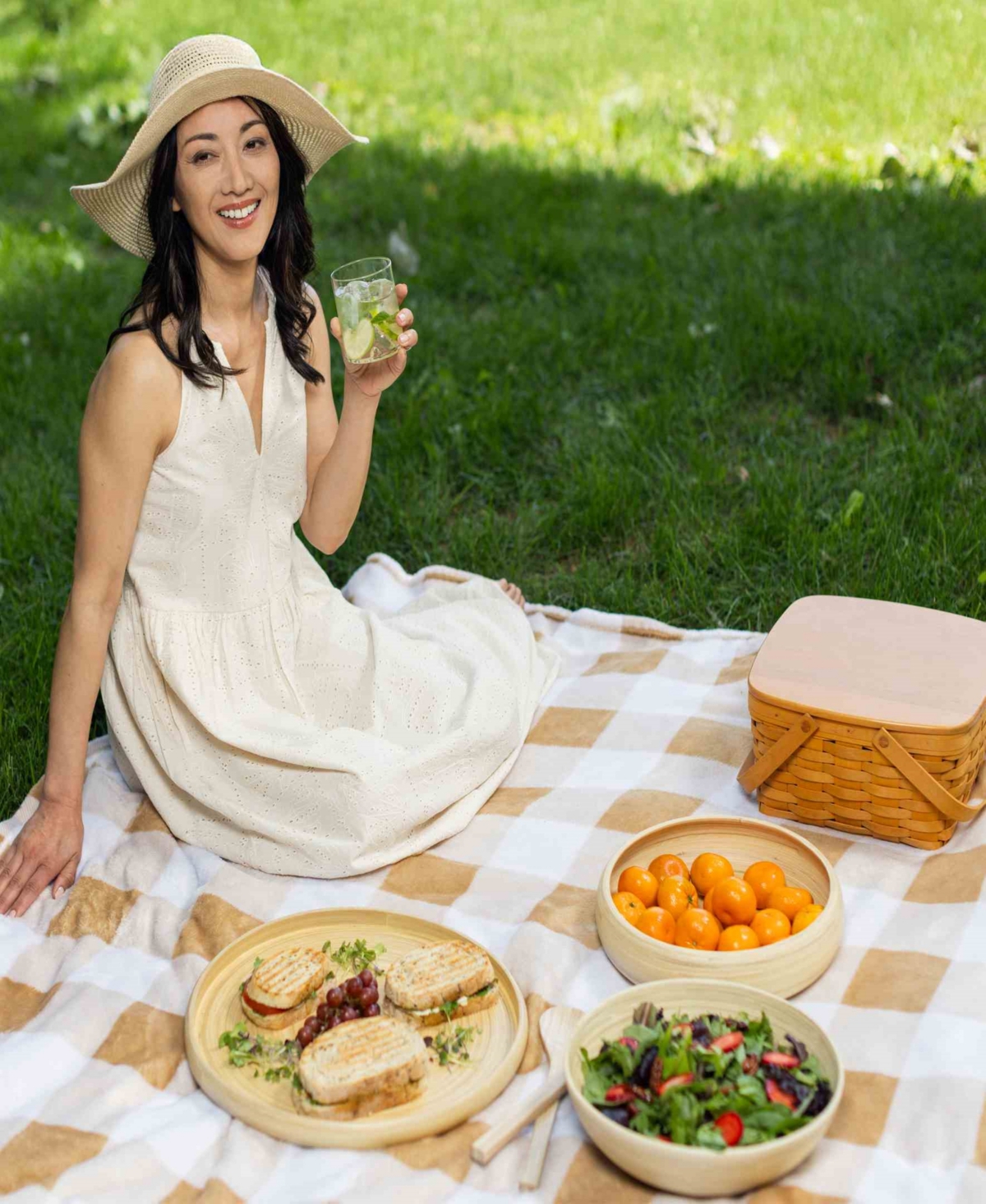 Joyce Chen Lexa Collection 16" Serving Tray In Brown
