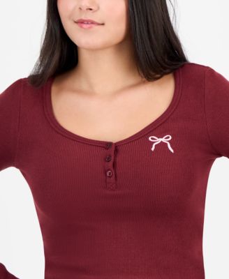Juniors' Hacci Embroidered Long-Sleeve Henley