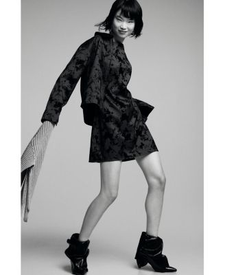 Women's Short jacket with embroidery