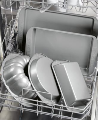 Specialty Nonstick Pressure 4-Piece Bakeware Set