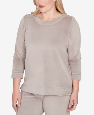 Petite Calm Luxe Shoulder Button Top