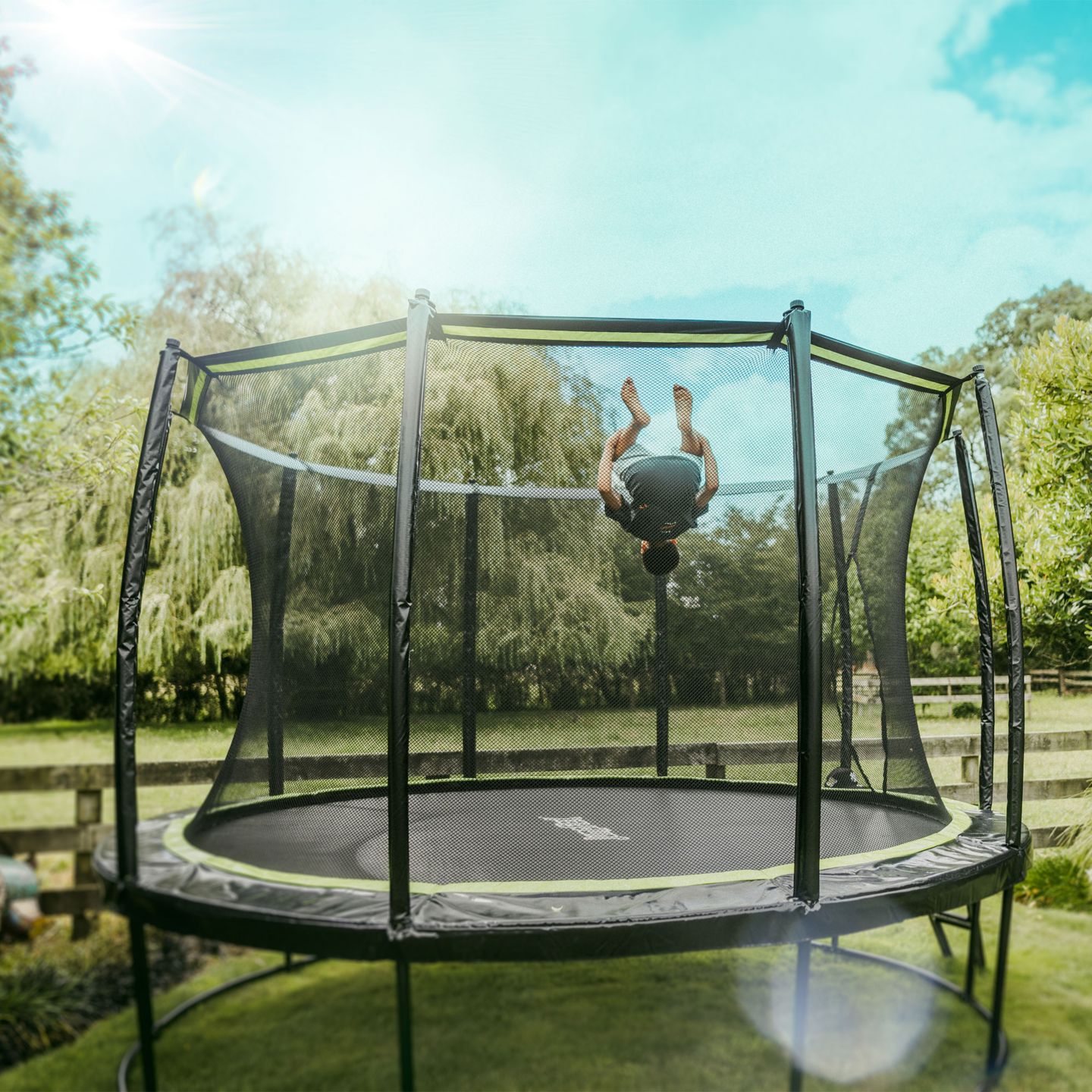 Детский батут JumpFlex Hero 12 дюймов для улицы с сеткой и лестницей — фото 5