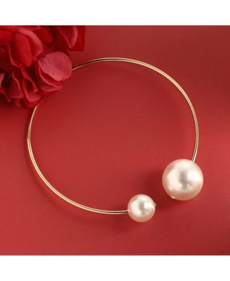 Elegant Pearl Choker