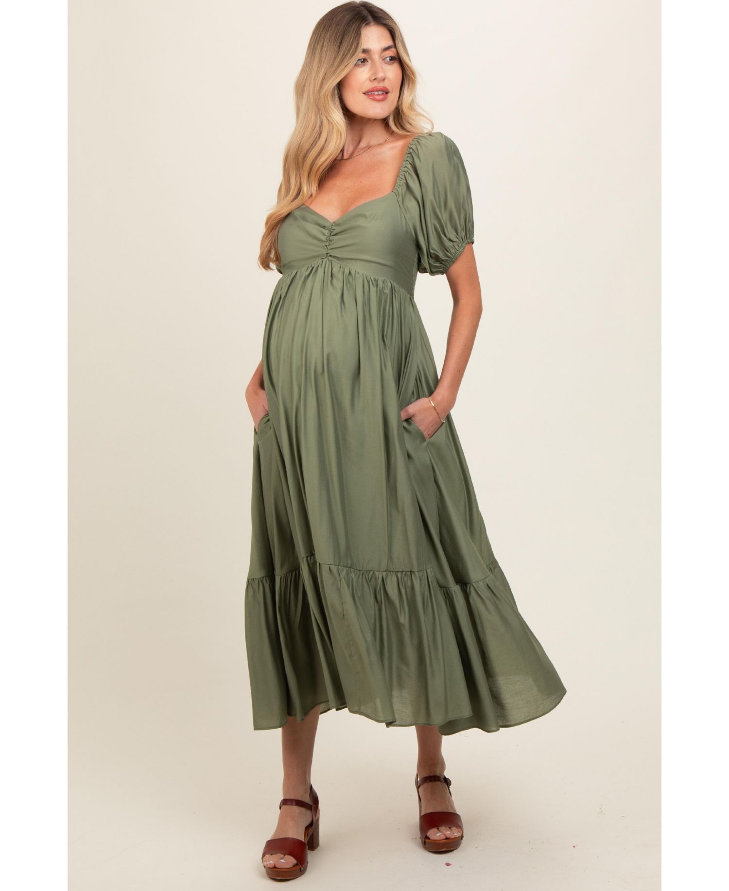 Women's Olive Ruched Sweetheart Neck Tiered Midi Dress