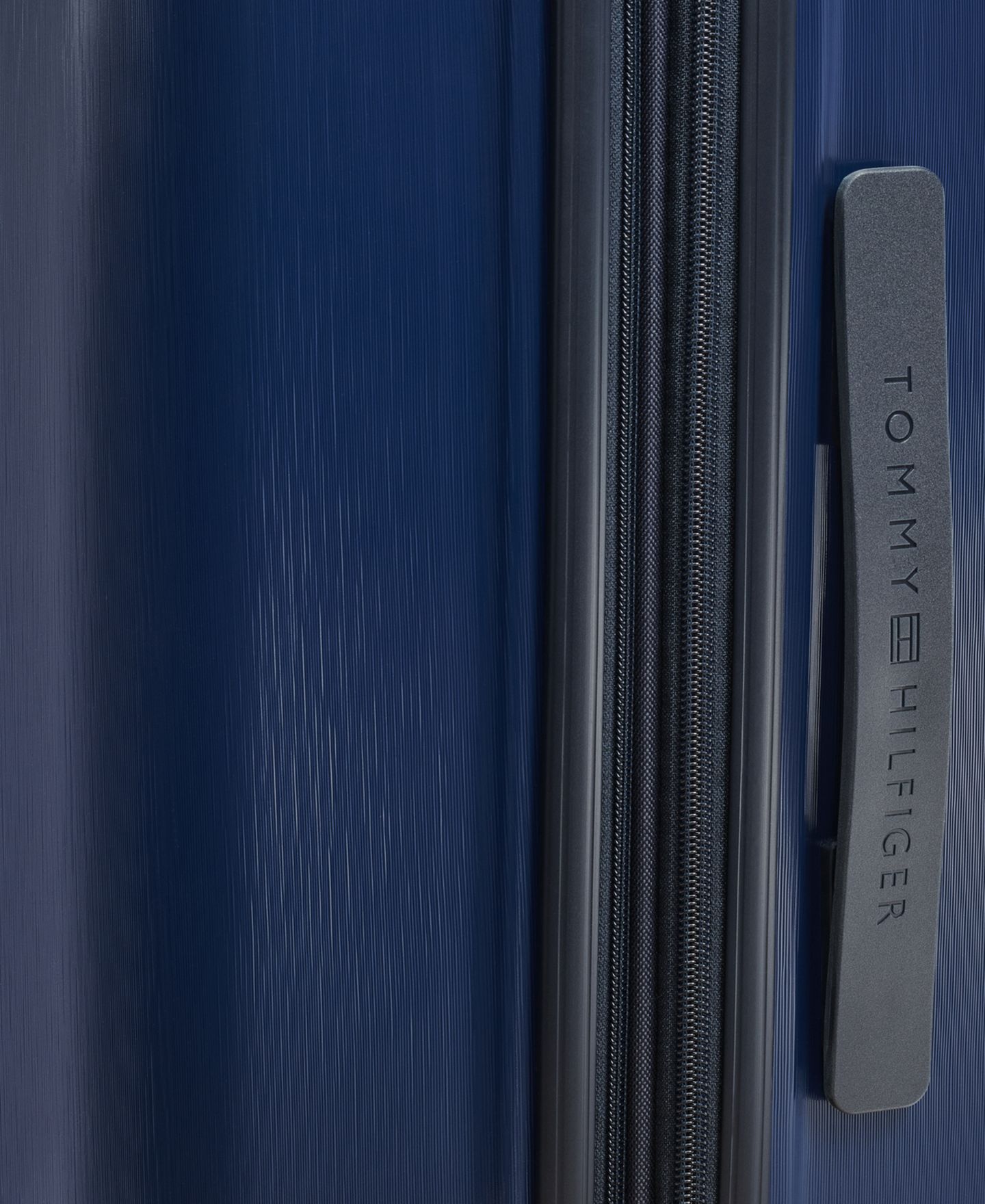 Чемодан Tommy Hilfiger Liberty 25" Luggage, цвет: Тёмно-синий — фото 11