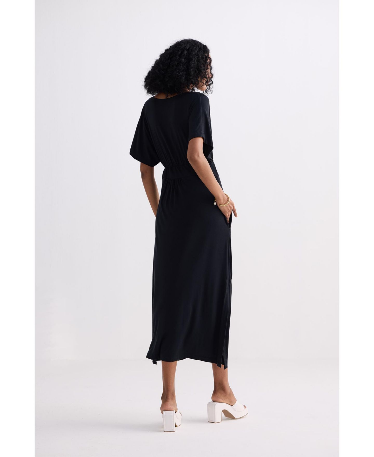 Женское платье Reistor Flowy A-Line Maxi with Side Slits in Black, цвет: Чёрный — фото 6