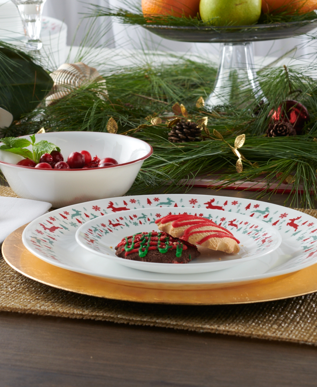 Corelle Winter Berries 18-Pc. Dinnerware Set, Service For 6