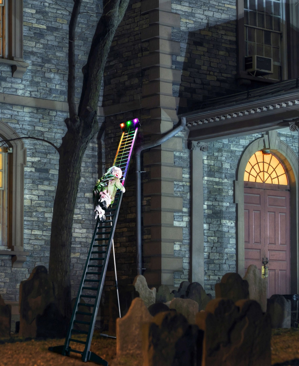 10 ft. Outdoor Ladder Climbing Zombie