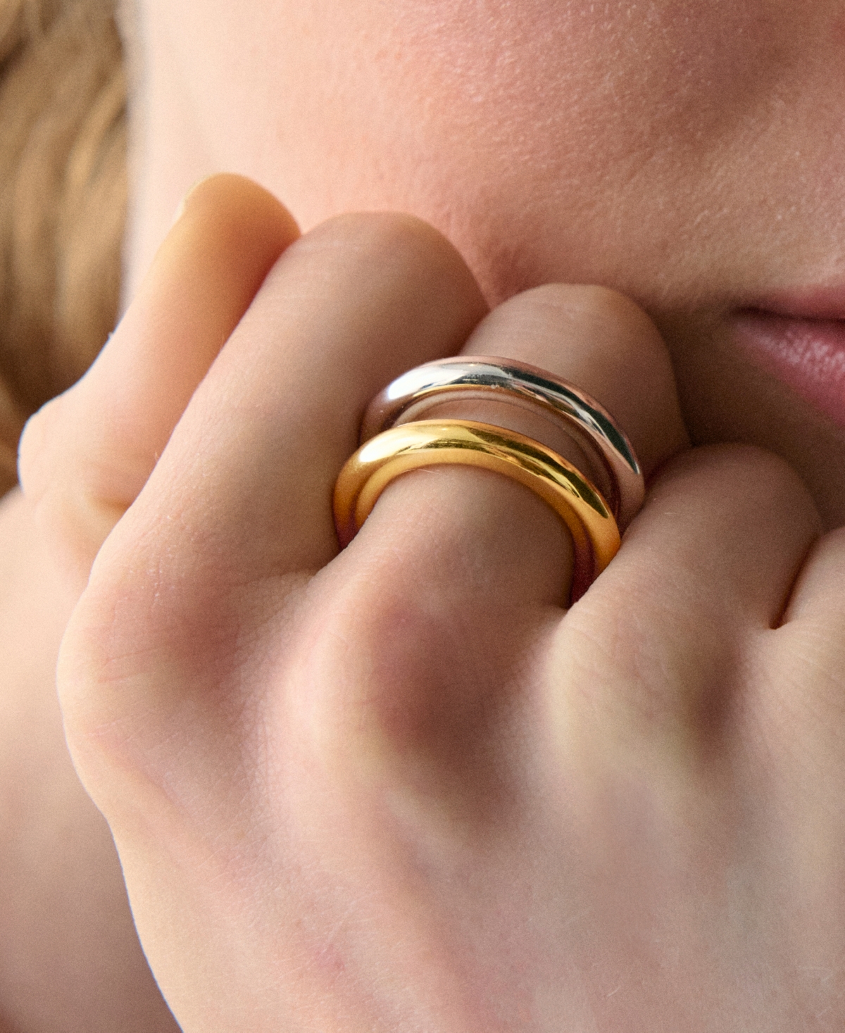 Kate Spade Two-tone Interlock Ring In Gold