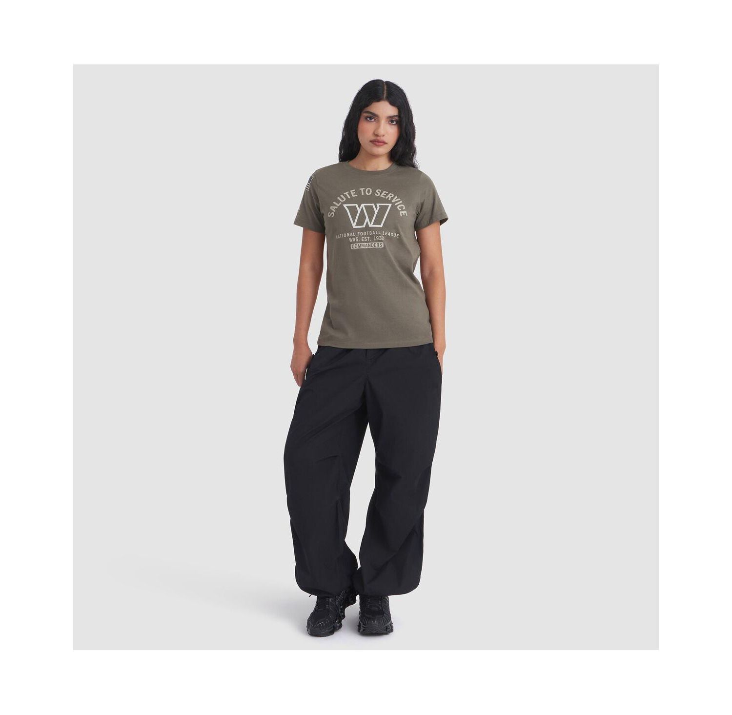 Women's Olive Washington Commanders 2025 Salute to Service Sideline T-Shirt