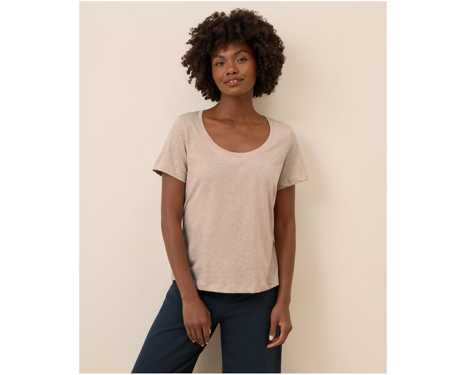 Women's Softspun Scoop Neck Tee