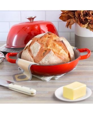 6 Quart Enameled Cast Iron Bread Pot in Red with Baking Mat