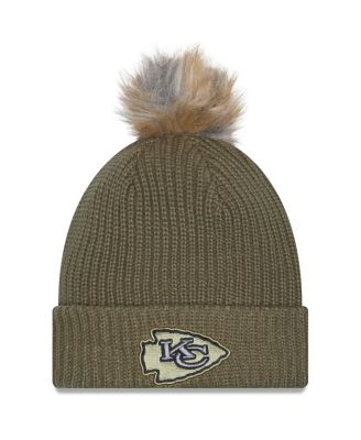 New Era - Women's Dark Green Kansas City Chiefs 2025 Salute to Service Cuffed Knit with Pom Hat