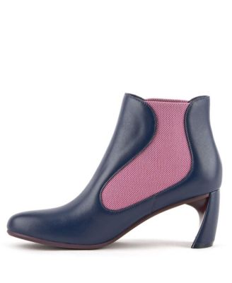 Womens Zuma Flow Mid Booties